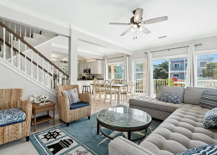 Dog Friendly 3 Bedroom House - Lagoon Front Neighborhood - Free Daily Activities Apartment