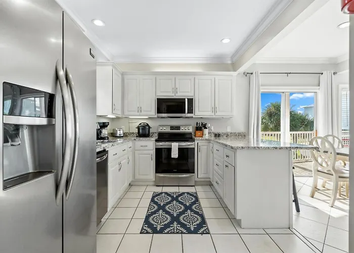 Dog Friendly 3 Bedroom House - Lagoon Front Neighborhood - Free Daily Activities Apartment Gulf Shores