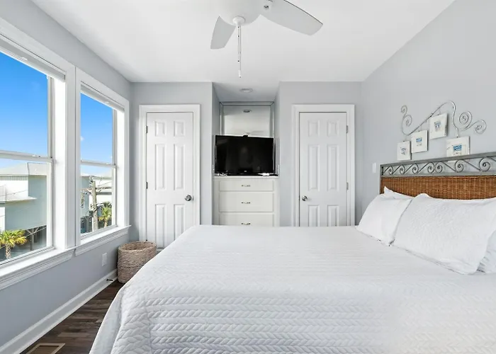 Apartment Dog Friendly 3 Bedroom House - Lagoon Front Neighborhood - Free Daily Activities Gulf Shores