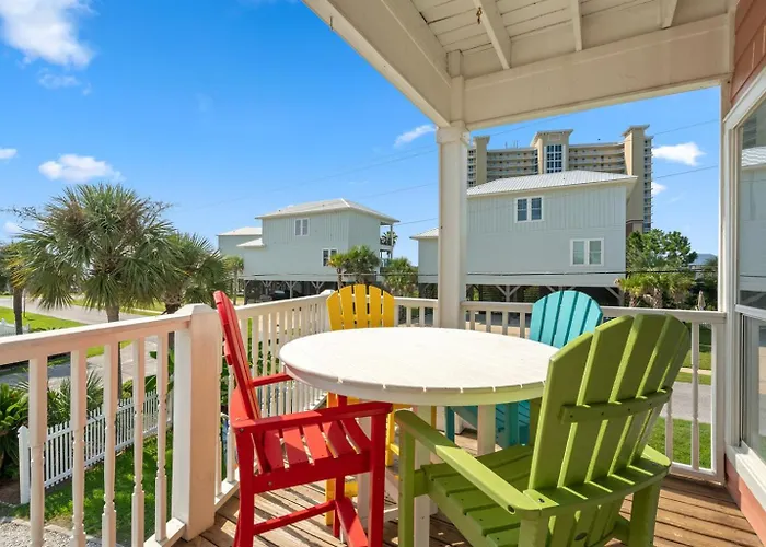 Dog Friendly 3 Bedroom House - Lagoon Front Neighborhood - Free Daily Activities Apartment