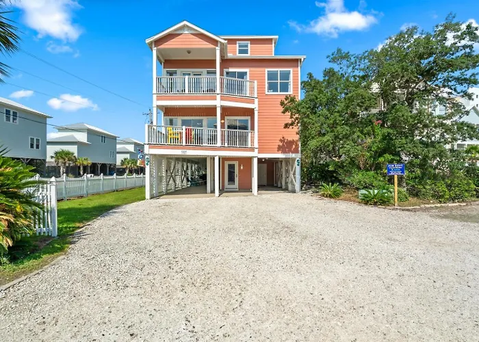 Dog Friendly 3 Bedroom House - Lagoon Front Neighborhood - Free Daily Activities Apartment *