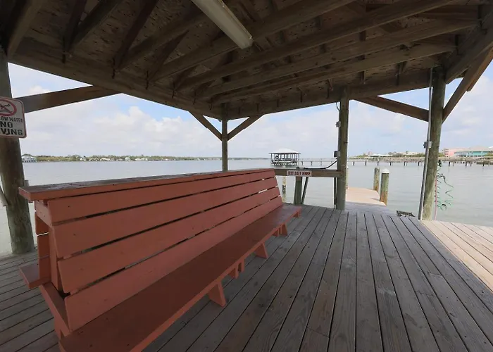 Dog Friendly 3 Bedroom House - Lagoon Front Neighborhood - Free Daily Activities Apartment *