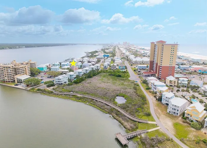 Apartment Dog Friendly 3 Bedroom House - Lagoon Front Neighborhood - Free Daily Activities Gulf Shores