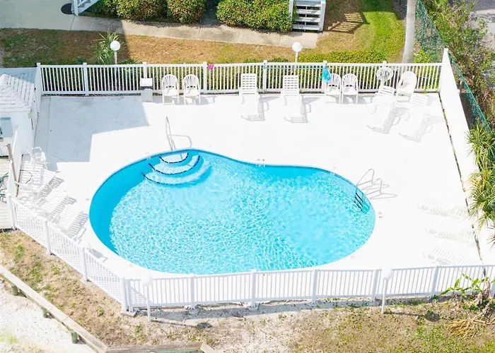 Dog Friendly 3 Bedroom House - Lagoon Front Neighborhood - Free Daily Activities Apartment *